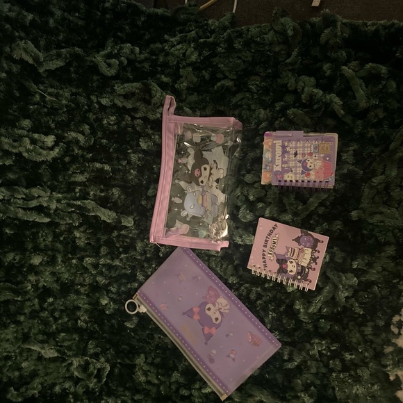 Kuromi Transparent make up bag, receipt/money bag 2 mini notebooks - Picture 3 of 3